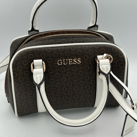 Guess ladies Nag - Picture 4 of 4